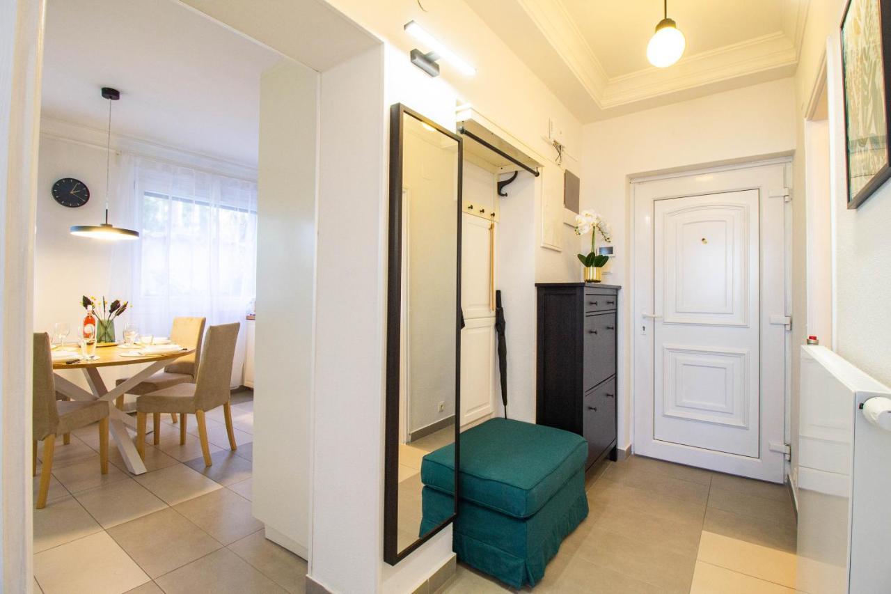 Hillside Lodge Budapest Bagian luar foto
