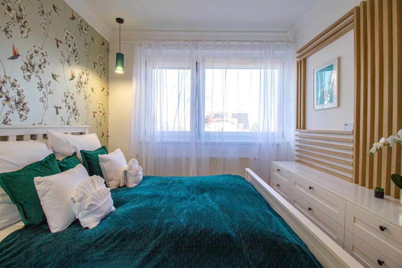 Hillside Lodge Budapest Bagian luar foto